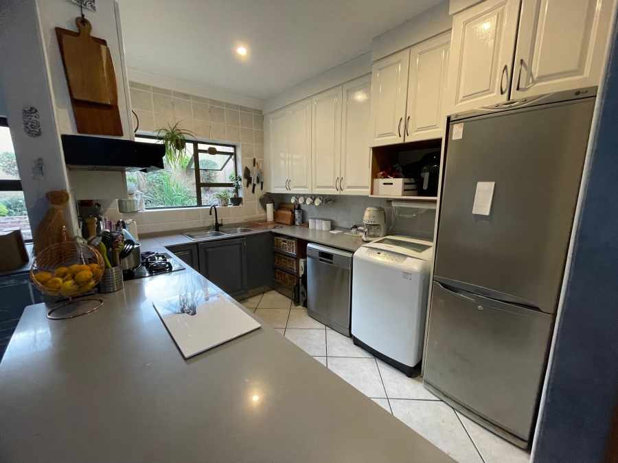 To Let 3 Bedroom Property for Rent in Birdwood Estate North West